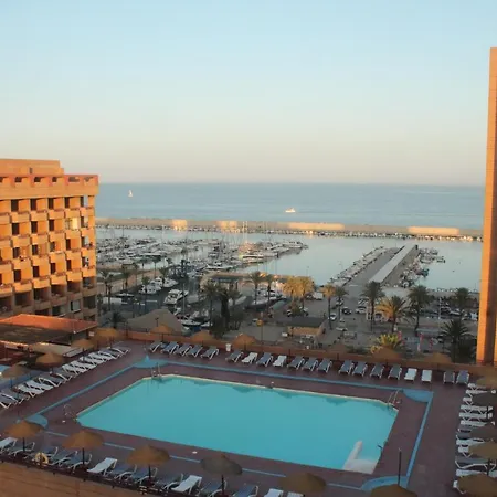 First Line Palmeras Suites Fuengirola