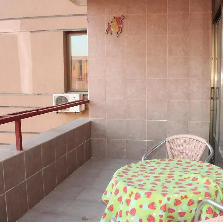Appartement First Line Palmeras Suites *