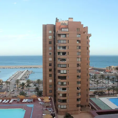 First Line Palmeras Suites *
