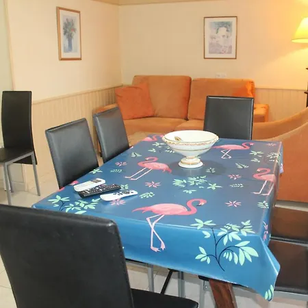 Appartement First Line Palmeras Suites