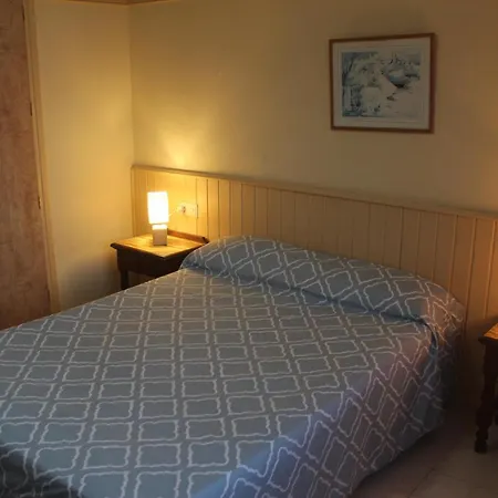 First Line Palmeras Suites