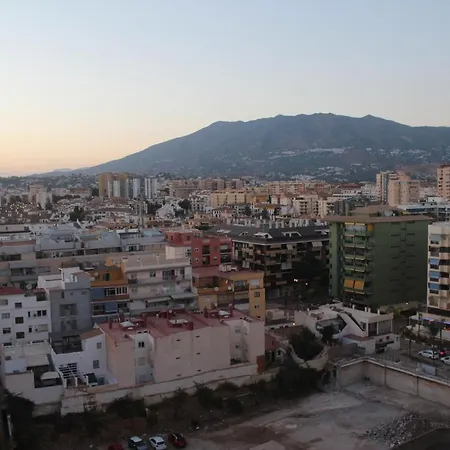 First Line Palmeras Suites * Fuengirola