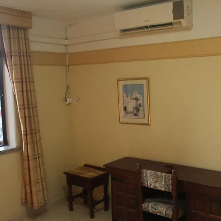 First Line Palmeras Suites Fuengirola