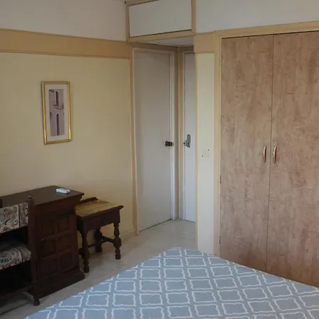 Appartement First Line Palmeras Suites *